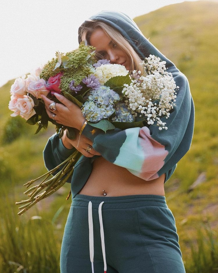 Bloom Babe 💖

Shop: bit.ly/3FDbxOj

PC: @madisonmiranda7

#wildfoxcouture