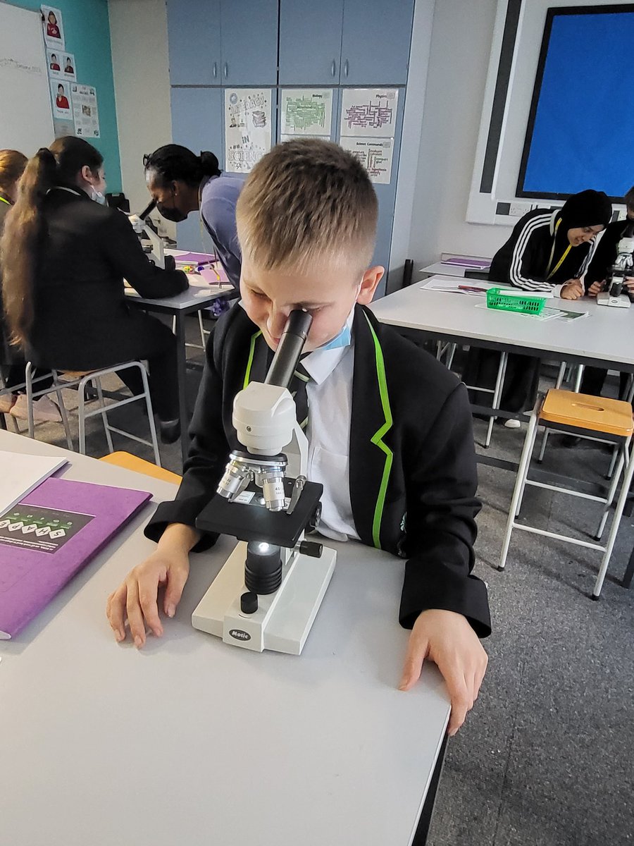 Mrs Barton👩🏼🔬 tweet media
