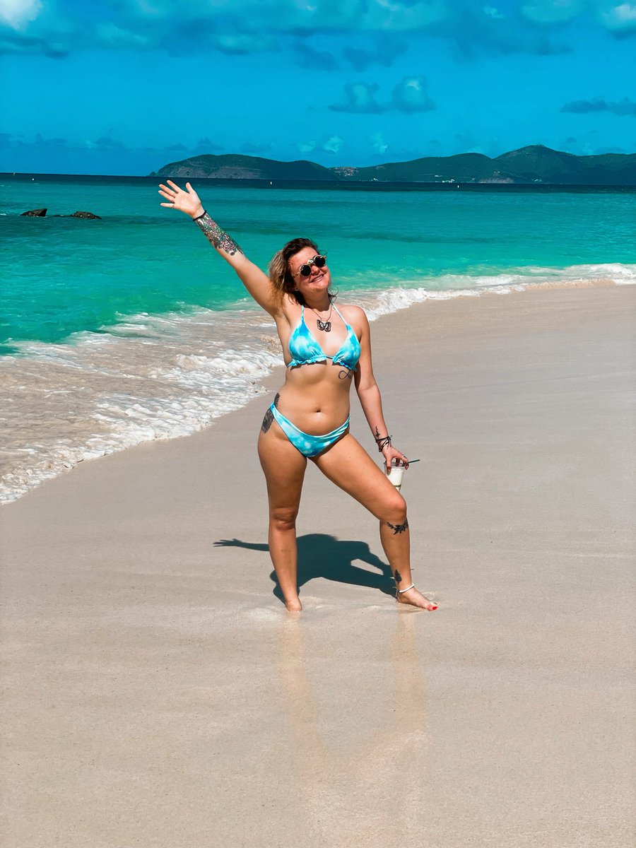 SyyddBrock's tweet photo. Island girl https://t.co/JB1Whn0geP
