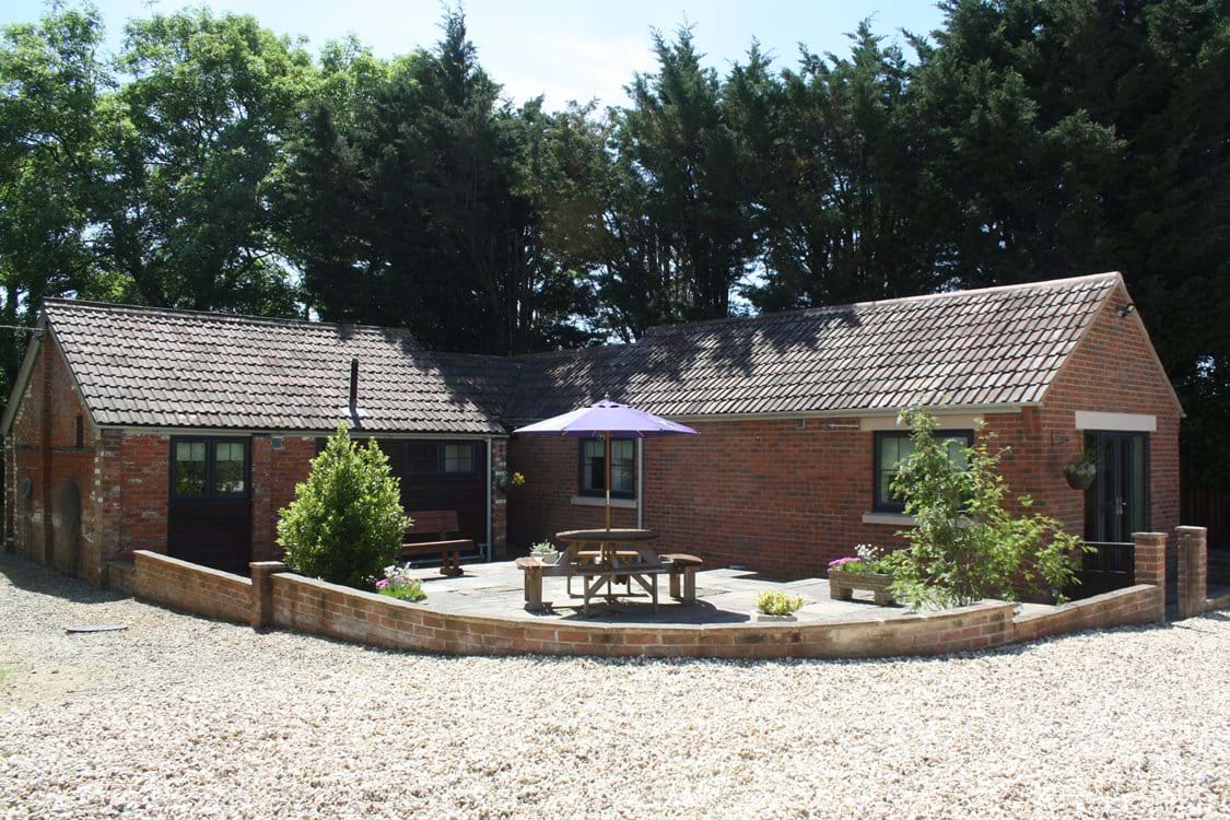 TheHolidayCots's tweet photo. The Rectory Lacock has available dates in their 2 cottages from today until 31st March. They are ideally suited for those wishing to visit Bath, Stonehenge &amp; Longleat.
🛌Sleeps 1-5
https://t.co/vHJzCCR44s
#CantaxHill #Lacock #Wiltshire #HolidayCottages #DatesAvailable #Bath https://t.co/nzp1d2Vwwc