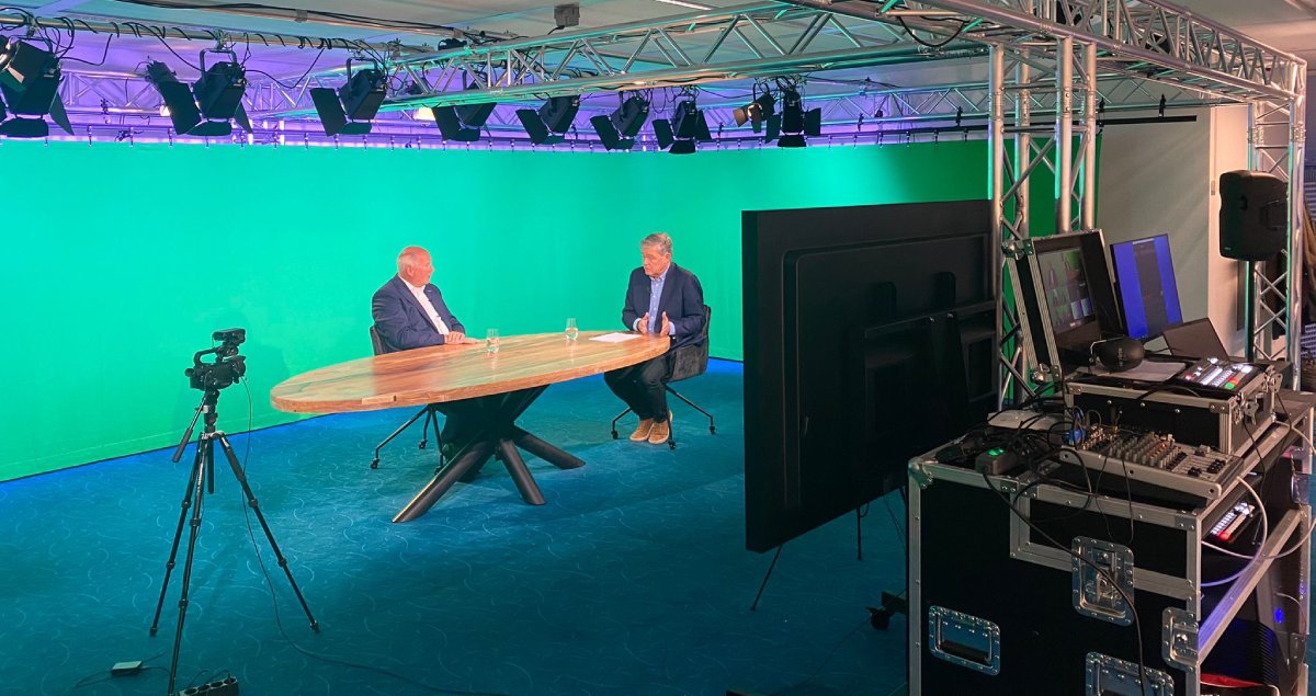 Deze week zijn wij gestart met opnames van nieuwe SLTN Talks in onze studio in Hilversum. Interessante thema’s en gasten gaan in gesprek met Charles Groenhuijsen als onze vaste gastheer. De reeks uit 2021 nog even terugkijken? bit.ly/3nI1ReK
#SLTN #teamsltn #IT