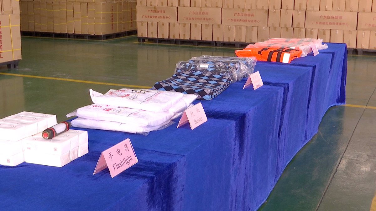 CGTNOfficial's tweet photo. The #China-Pacific Island Countries Reserve of Emergency Supplies has started allocation of necessary supplies to #Tonga, including flashlights, life jackets, moisture-proof blankets and medical supplies. Preparations are being made for shipping to begin as soon as possible. https://t.co/CFGg9zaQTj