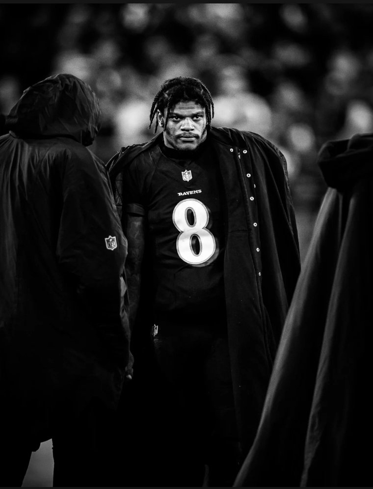 SheTalksFootbal's tweet photo. Did y'all check out @shawn_hubbard Black & White Collection that tells the story of 2021? This is my FAVE because my QB is a superhero.
#PayLamar #FixtheOline #WewillwinSB #Beleedat https://t.co/1KDWVtWjj3
