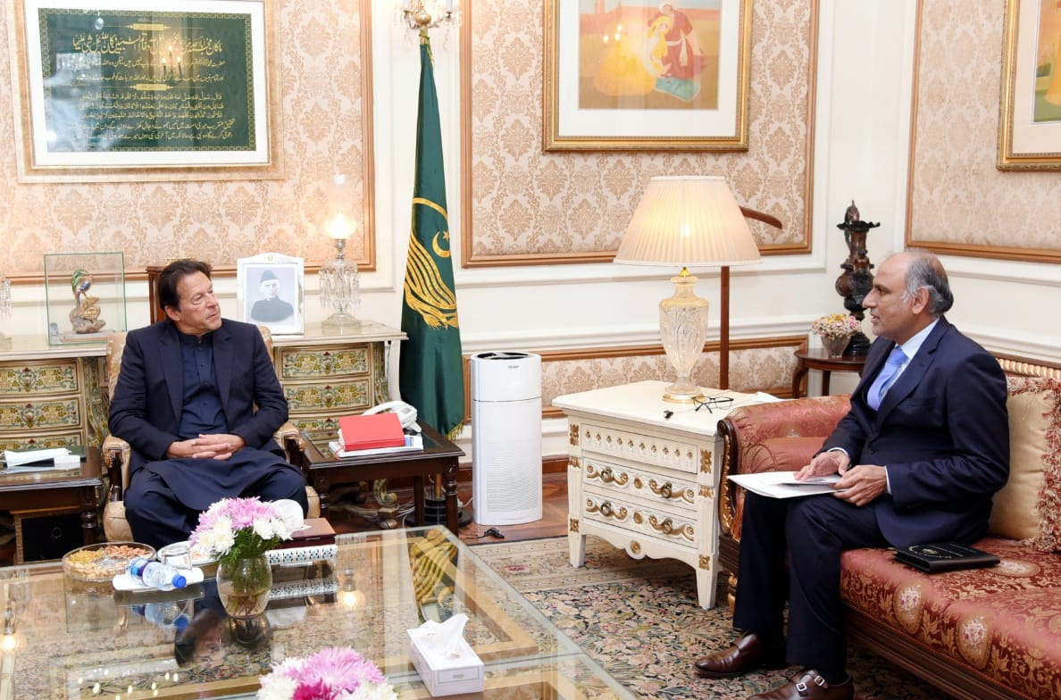 BananiHasnain's tweet photo. وزیراعظم عمران خان کی کابی��ہ میں ایک اور اضافہ ۔۔۔ مخدوم طارق کو وزیراعظم عمران خان کا معاون خصوصی برائے اوورسیز پاکستانی و انسانی وسائل تعینات کر دیا گیا
#MyPMImranKhan #OneMoreAddition #Cabinet #Pakistan https://t.co/6ore78Nz4G