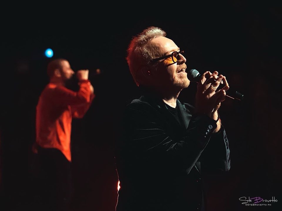UmbertoTozzi's tweet photo. Strepitosa Milano‼️
Grazie per questi due giorni meravigliosi ❤️
Foto di @SteBrovettoPh
#raftozzitour @fepgrouplive @MomyRecords @RadioItalia https://t.co/L4SsKeyPw7
