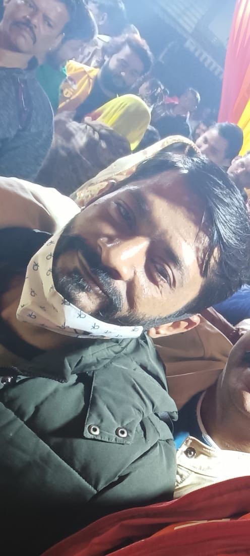 shashank_ssj's tweet photo. Mohammad Irfan rapèd sister of ‘Heera’ and was arrested by Delhi Police.

Now after getting bail from court,
he along with his brother Mohammad Shaan murderèd Heera. https://t.co/EyIC3Qhh9E
