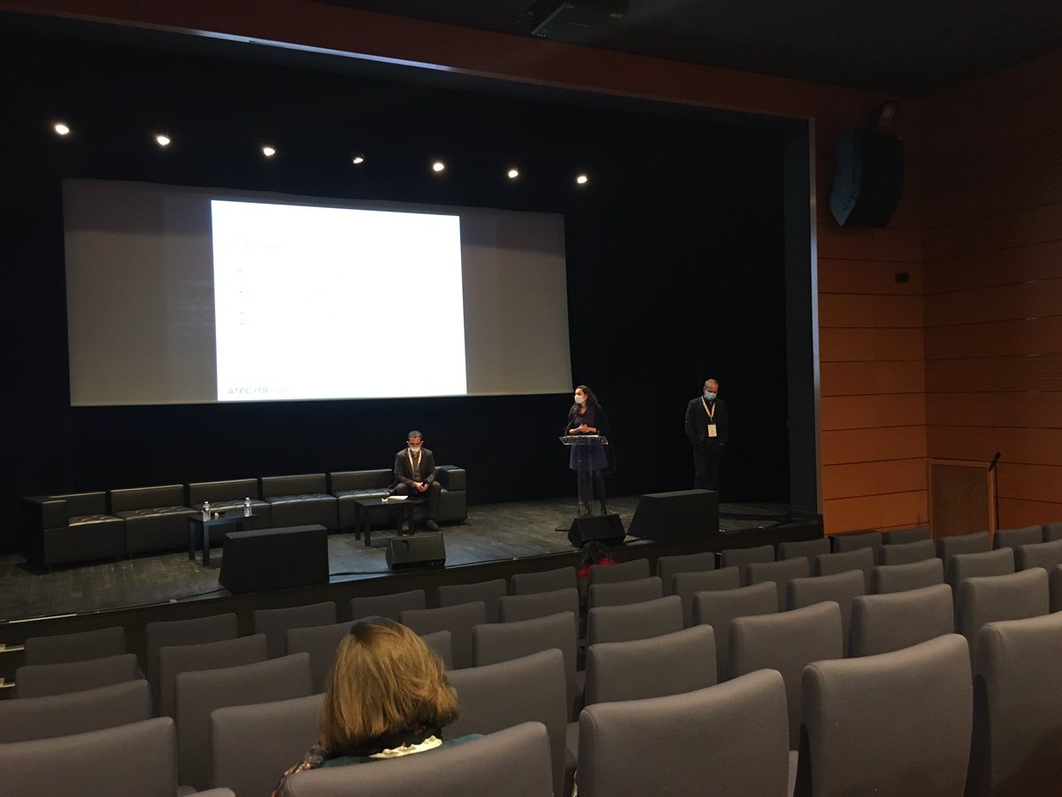 RevueRGRA's tweet photo. En direct de l’@_ITSFr ATEC ITS : intervention de Mouna Tatou (#MTES/#DGEC) sur les expérimentations de véhicules à délégation de conduite sur les voies publiques. #CongresATEC2022 #mobilite #ITS @RevueRGRA (partenaire ATEC ITS) https://t.co/YcgP8zDpwq