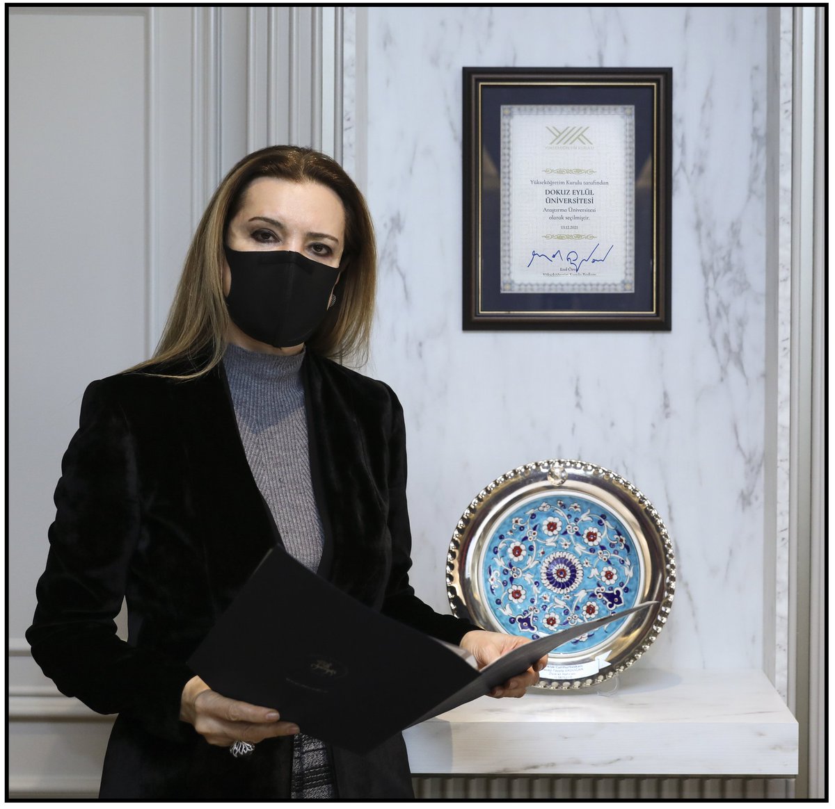 Devlet üniversitelerinin öğretim elemanı istihdamındaki norm kadro oranlarını yeniden düzenleyen ve aralarında #universitemDEU'nun da bulunduğu araştırma üniversitelerine daha fazla esneklik tanıyacak yeni düzenleme, <a href="/YuksekogretimK/">Yükseköğretim Kurulu (YÖK)</a> Genel Kurulunda kabul edildi.