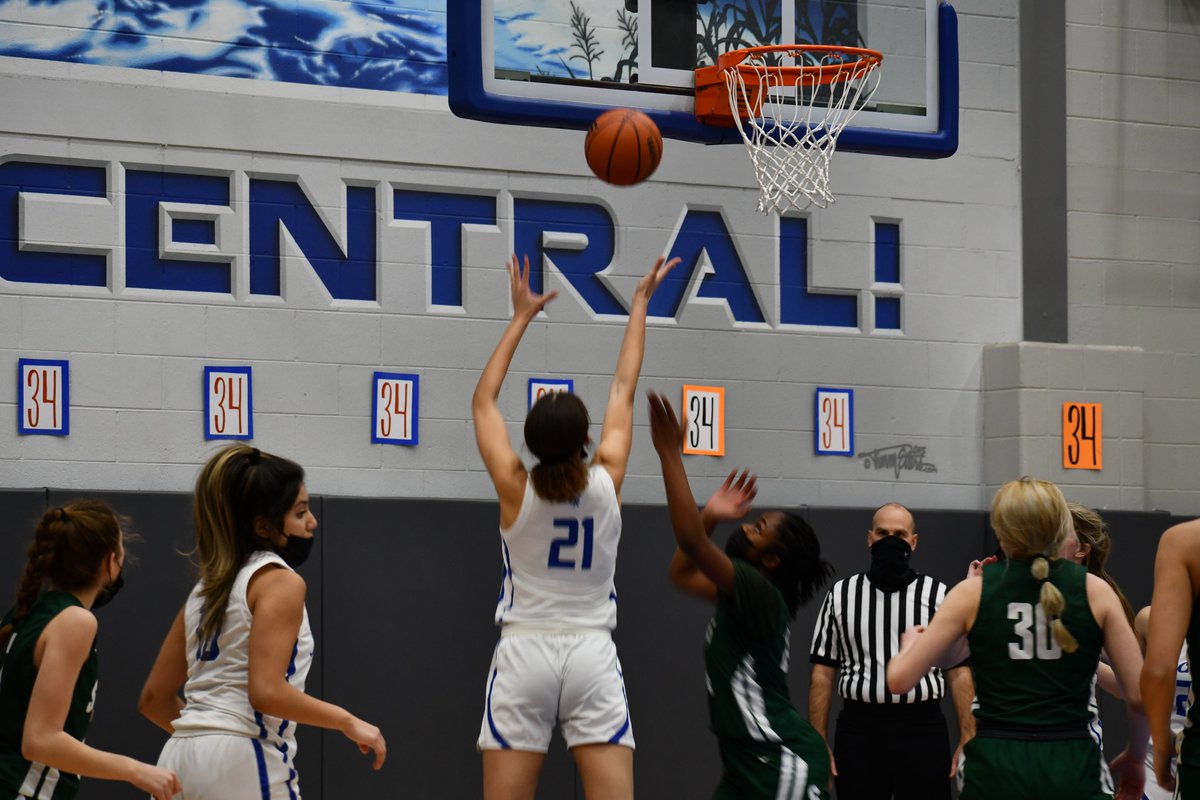 Blast girls love watching <a href="/taylorrcharless/">Taylor Charles</a> at the "Orange for Lisa" Blast night <a href="/CHS_rocketbball/">Central Rockets - Girl's Basketball</a>
 game. Go #21!