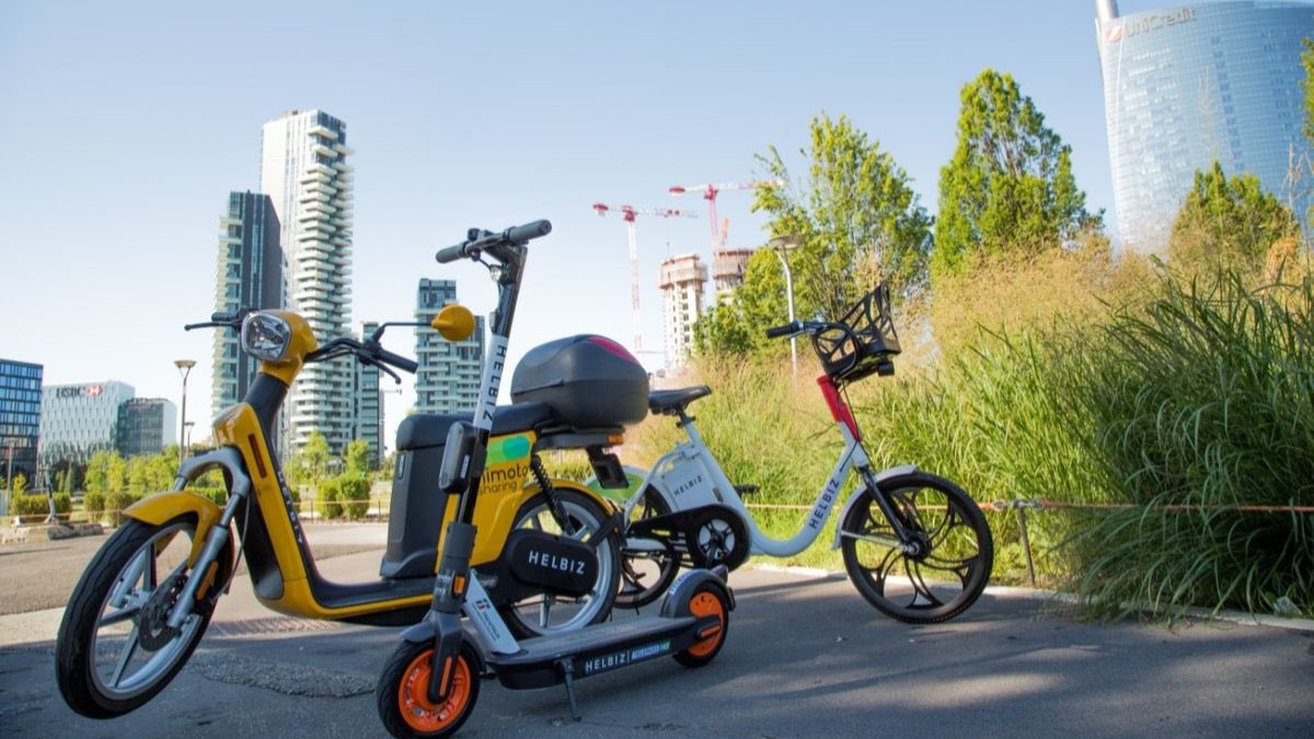 fluctuo's tweet photo. Our latest #SharedMobility NL is here! 📬
Read it via https://t.co/HBkdBSuhAj and dive in this weeks’ Top Stories:

🚀 Fluctuo raises €1.6M
🛵 @helbizofficial forms a partnership with @WheelsLabs. 
🔥 @GroupIndigo_ withdraws its 850 vehicles from Toulouse due to a fire

1/2 https://t.co/B1MCKnp5L9
