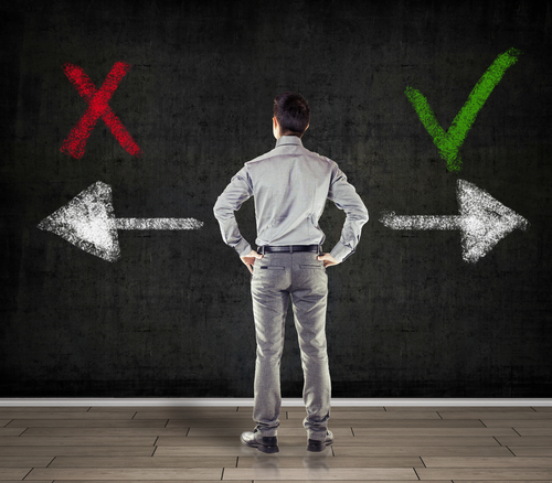 IBGoldberg's tweet photo. Making tough decisions is a fundamental part of #leadership. One of the keys to navigating this process is maintaining your personal values as well as your organizational culture. Read more on The Leader's Notebook blog: https://t.co/nJ1pZG9SLh. #business https://t.co/axAU7LW1Hn