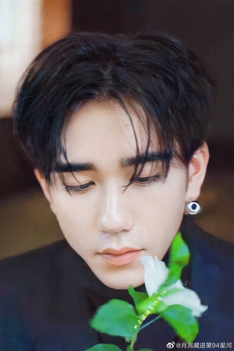 eversinceaoyama's tweet photo. #KazFirstSoloConcert
CODE LOVE ONLINE LIVE
When i listen to ur voice everything's alright, i close my eyes and feel like i'm in a paradise
#KazumaMitchell #ONLYKazVn https://t.co/b41tRJyGIz