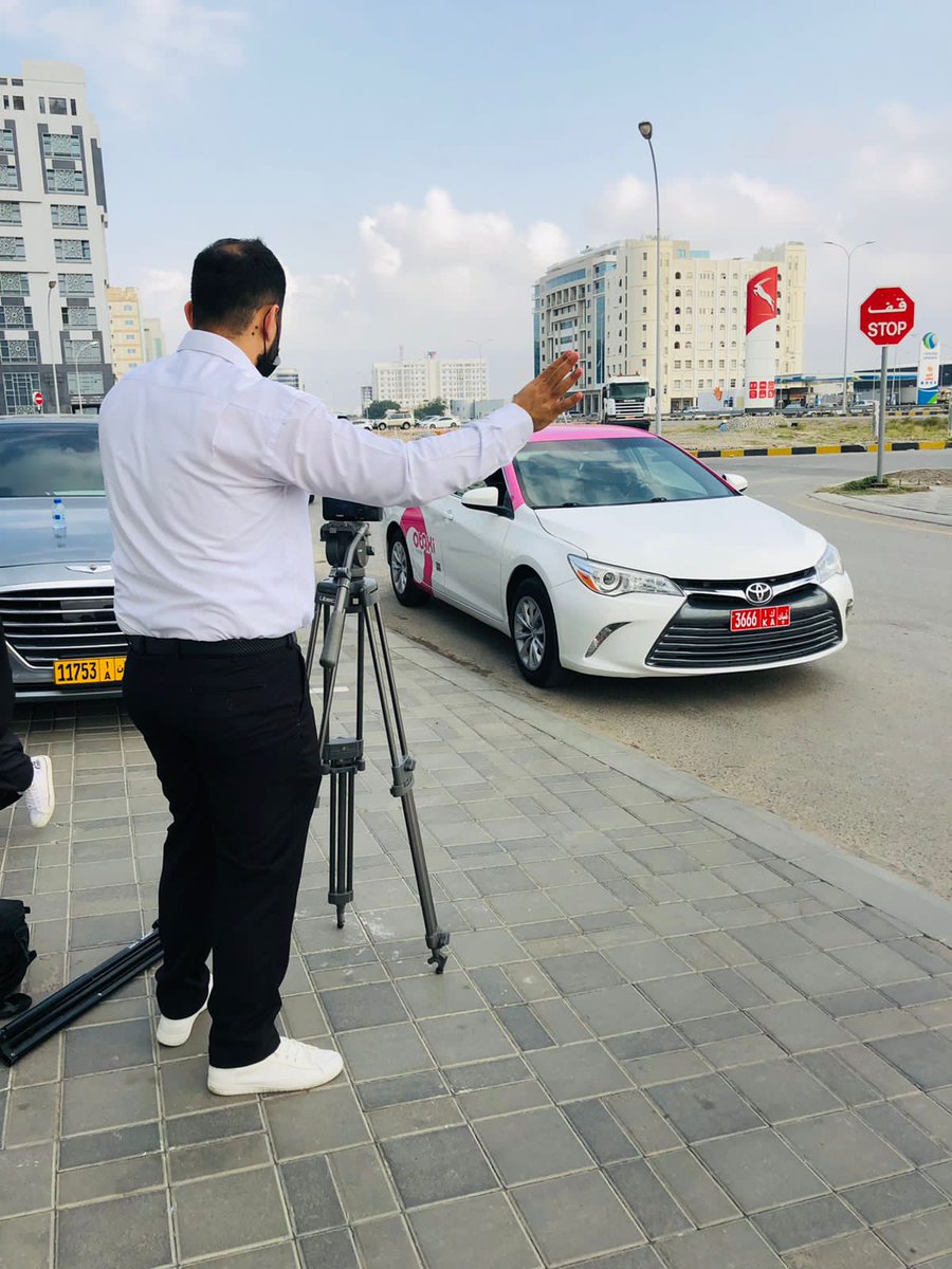 AlaliSoumar's tweet photo. اليوم من تصوير تقرير عن أول قائدة لمركبة الأجرة في سلطنة عمان لوكالة أنباء Ruptly.
يعرض قريبٱ
 #اوتكسي #التكسي_النسائية https://t.co/g7f1ZOPpsN