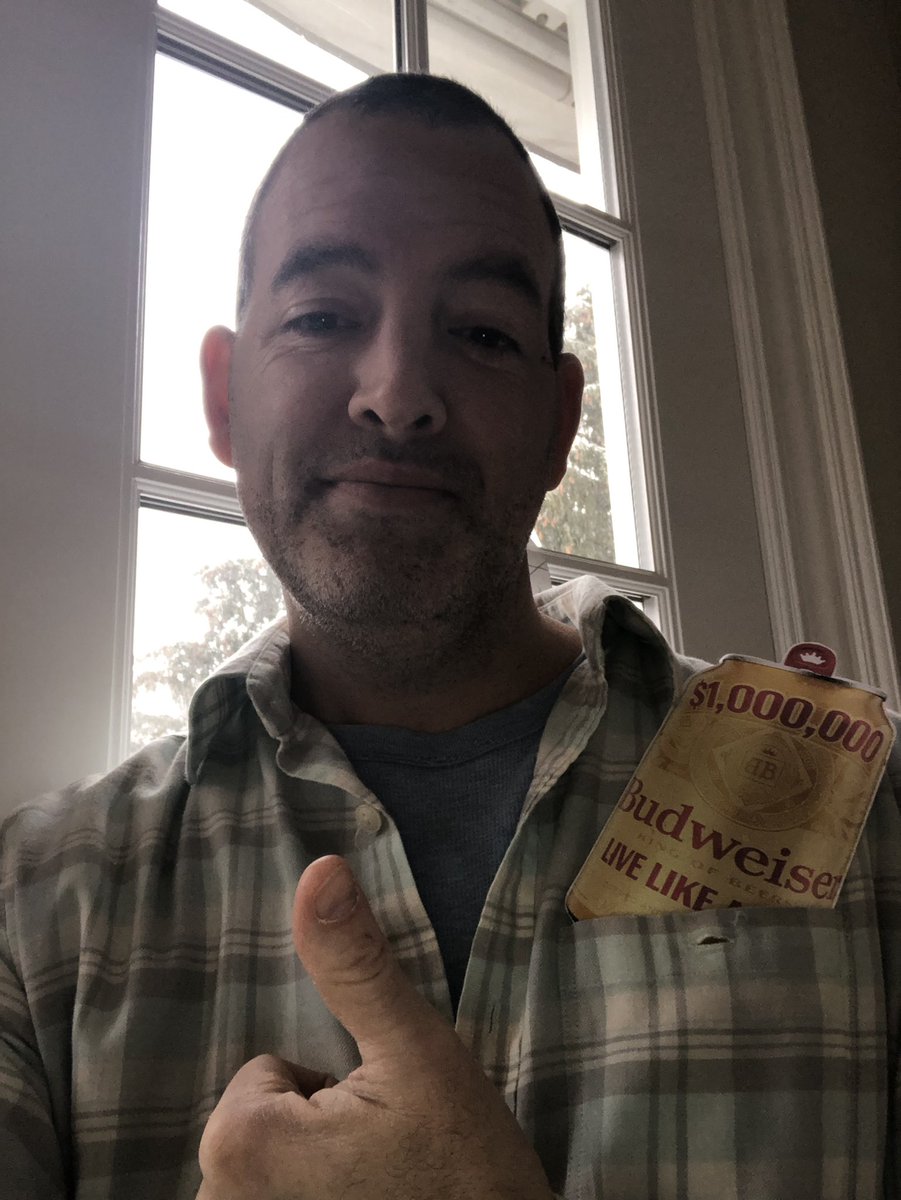 RubyRhinoDocs's tweet photo. @budweiserusa #livelikeaking #Sweepstakes https://t.co/MYAfL5C7mx