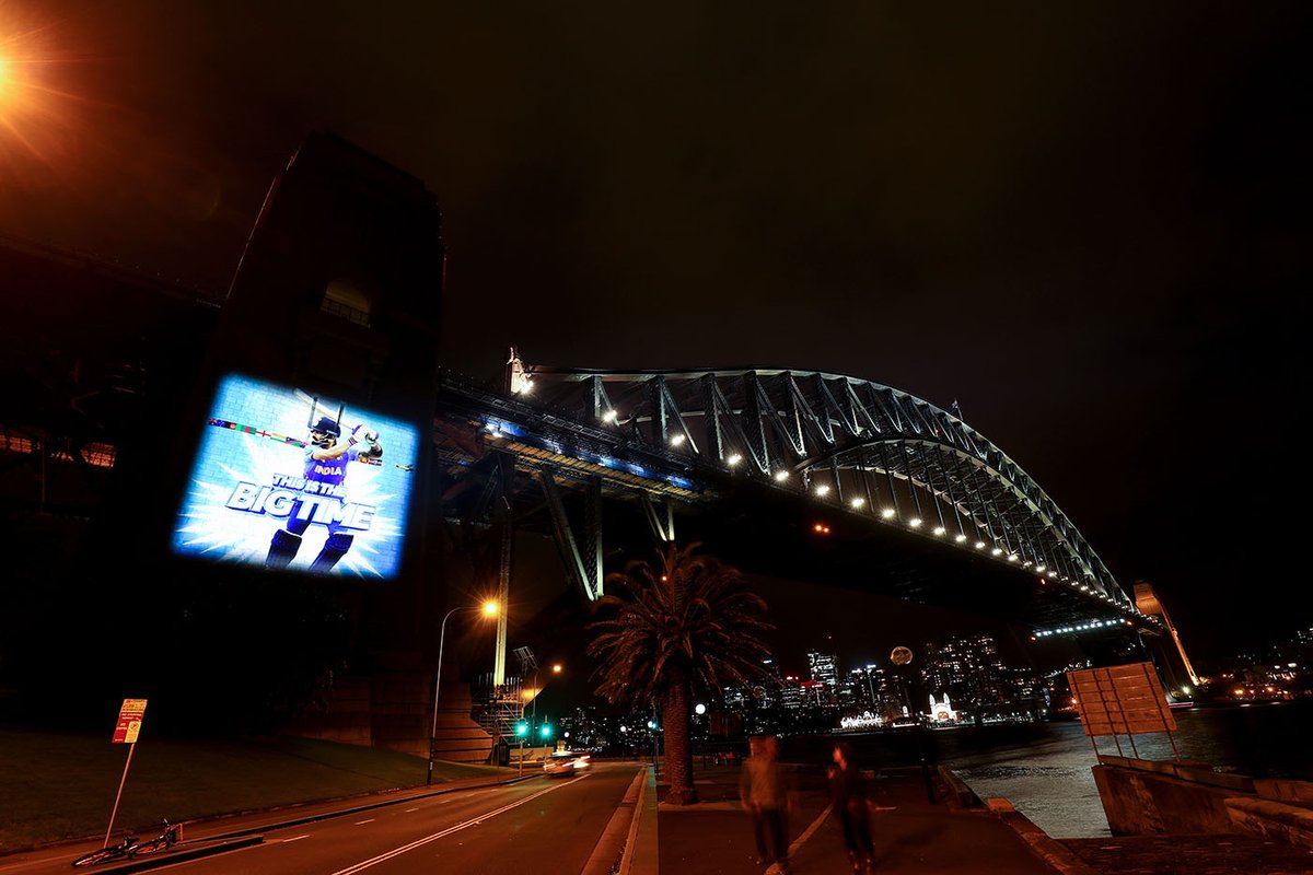 ImTanujSingh's tweet photo. Virat Kohli's pictures on the Sydney's street - Ahead of the T20 World Cup Fixtures Announcement. - King Kohli. https://t.co/r8MpnVXyt7
