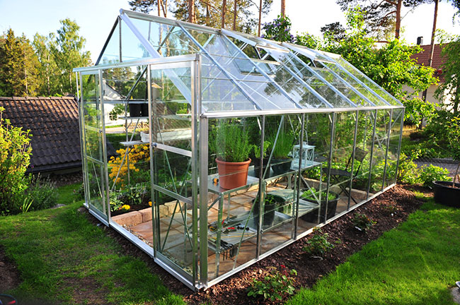 AllGlassNC's tweet photo. How Greenhouses Work https://t.co/33mS0X6P0O https://t.co/KaPBEJHhzP