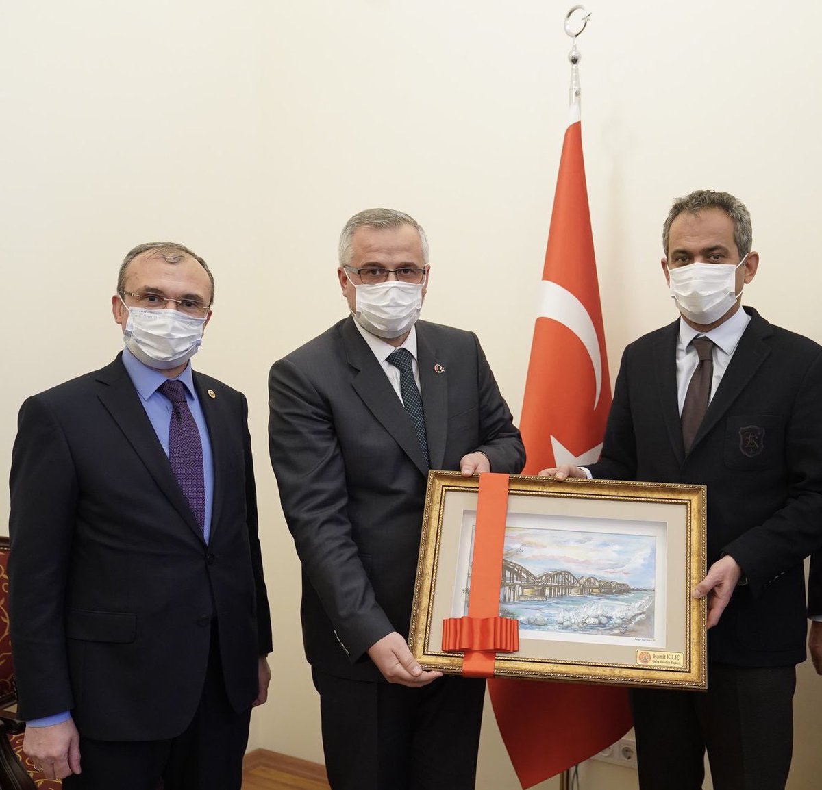 Milli Eğitim Bakanımız Sn. Mahmut Özer’i Milletvekillerimiz <a href="/Dr_Demircan/">Dr Ahmet Demircan</a> ve <a href="/FuatKoktas55/">Fuat KÖKTAŞ 🇹🇷</a>, Valimiz Doç.Dr. <a href="/zulkifdagli/">Doç. Dr. Zülkif Dağlı</a>, #Bafra Kaymakamımız <a href="/CevdetErturkmen/">Cevdet Ertürkmen</a> ve Bafra Belediye Başkanımız <a href="/hamitkilicbafra/">Hamit KILIÇ</a>'tan oluşan heyetle ziyaret ederek ++