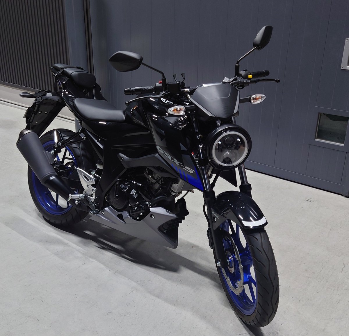 GSX-s125 丸目カスタム車 低走行 車体 GSX-s125 丸目カスタム車 低走行 車体