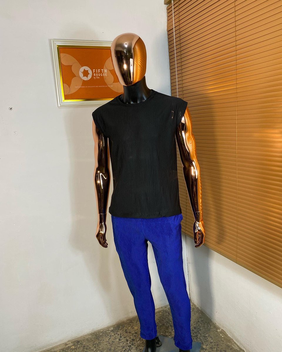iam_teem's tweet photo. Pls help me retweet when you see this 🙏🏾🙏🏾🙏🏾
FifthRougue 2piece leisure outfit
.
Available in all sizes
.
Price: 14,000naira/ $32
.
To Shop:
DM or
Whatsapp: +2347061203295

#AbujaTwitterCommunity #GirlTalkZA #ConfessionChallenge #cucumber #Falilat #WAEC #Timi https://t.co/amuknw3A4K