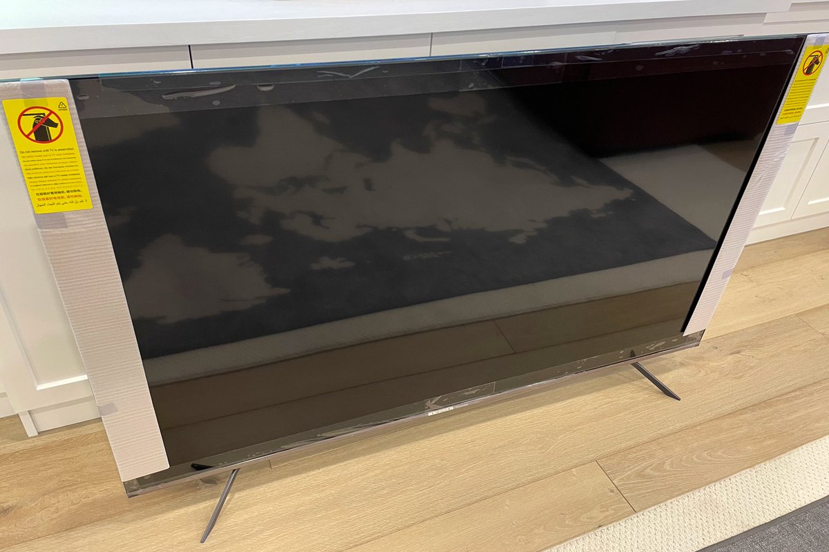 Dapper_Tux's tweet image. Big thanks to @HisenseCA I’ve been testing out the U78G 4K ULED Quantum Series TV tailored for #gaming 🎮

The #unboxing was quick with a no hassle set up. I added the legs temporarily instead of mounting, couldn’t wait to check it out! 

#HisenseQLED #Sponsored