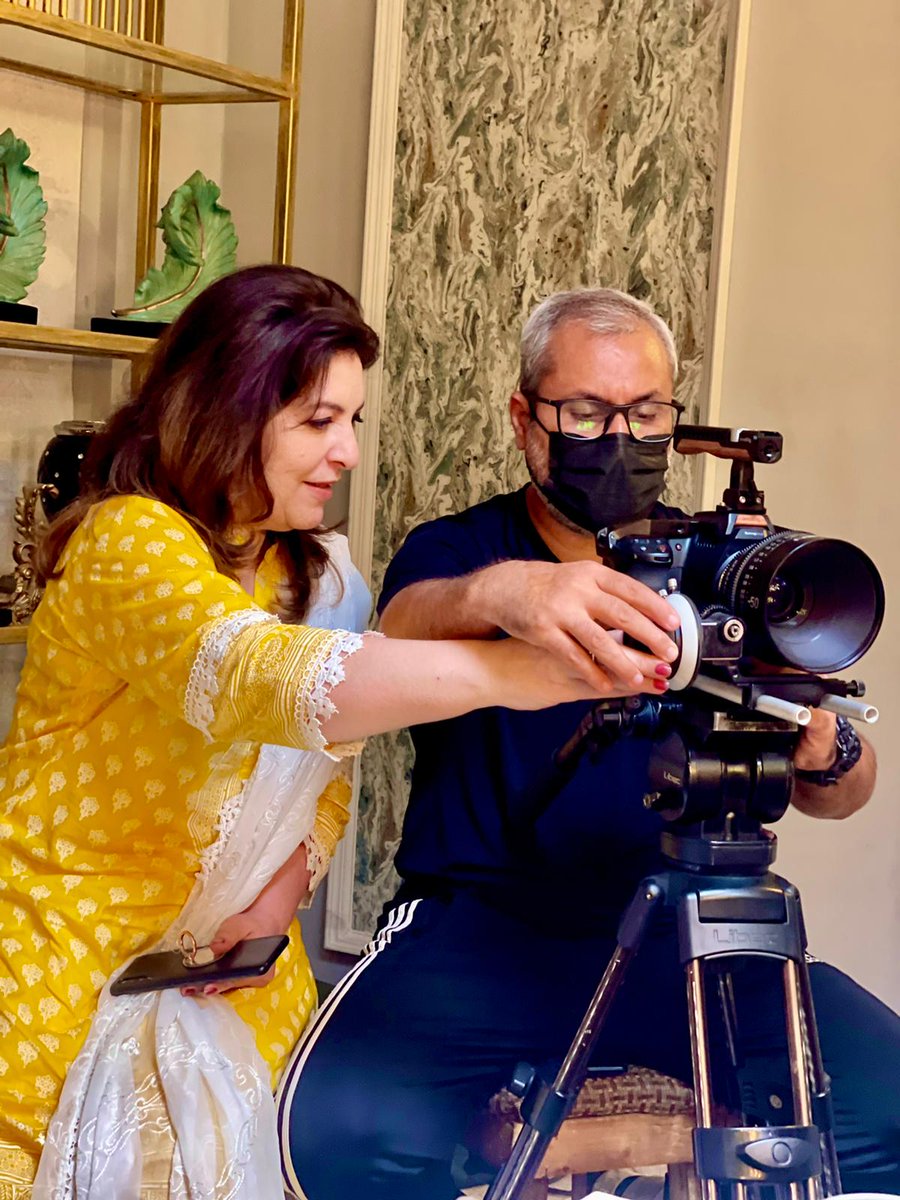 Usamasouthasian's tweet photo. My new and gorgeous AC 😍 Annie Zaidi trying her hands on the follow focus ❤️. Picture courtesy Raja Haider 😊. #setlife #drama #filmmaking #blackmagic6kpro @Blackmagic_News @RokinonLenses #xeen https://t.co/7ufqd0YDJX
