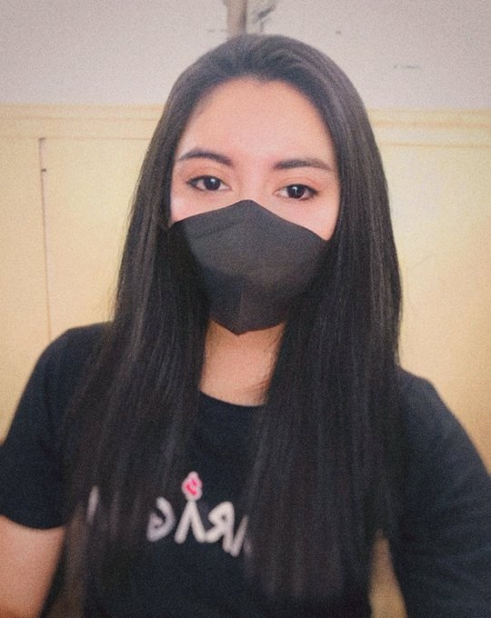 Buenos días mis Cherrys ?
Recuerden que tengo contenido +18 
Pueden encontrar en @Feetfinder contenido