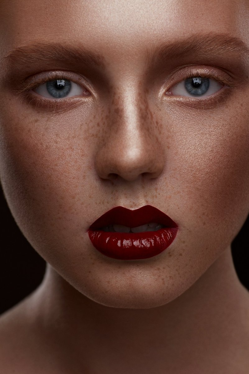 MadeleinVerdu's tweet photo. Photographer: Aleksandr Kroft
Retoucher: Madelein Verdú

#retoucher #retouching #highendbeauty #highendretouching #photography #redlisptick #freckles https://t.co/2gIvbuhtFE