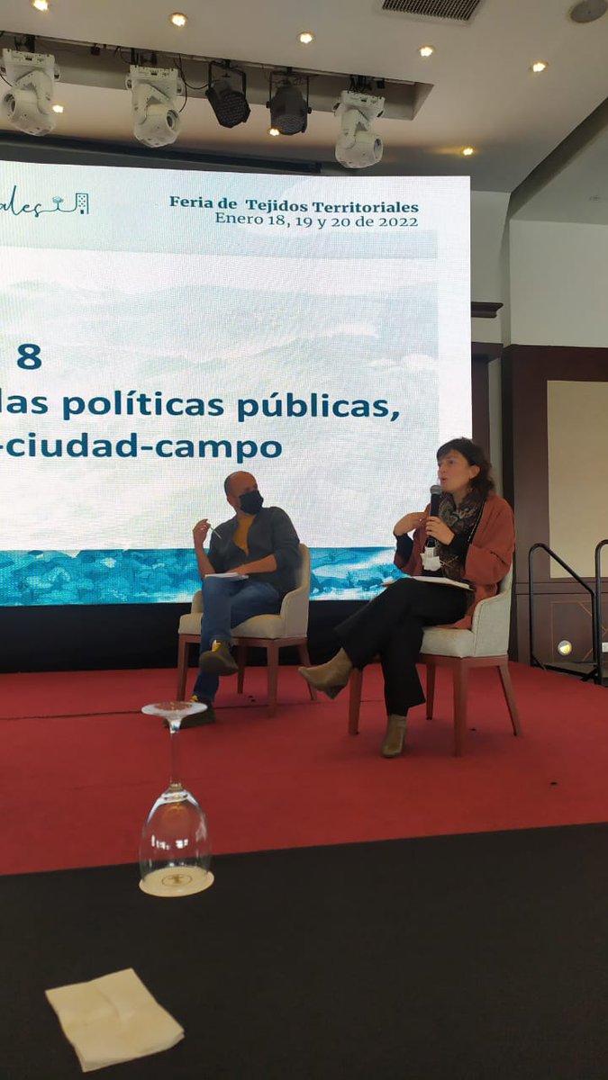 Camila Aguilar <a href="/FundacionAlpina/">Fundación Alpina</a>  nos invita a empezar a hablar de formas dinámicas en las regiones, donde el relacionamiento de las instituciones también debe descentralizarse.