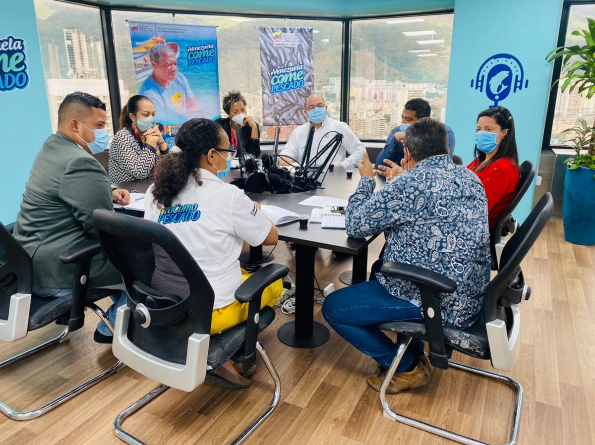 4/4 En la reunión donde estuvo el rector de la UNETI, el director general de Gestión Comunicacional del Minpesca y el asesor ministerial, se dió a conocer que Nueva Esparta, Apure, Sucre, Zulia, La Guaira, Guárico y Falcón son los estados priorizados en dicho Plan de Formación.