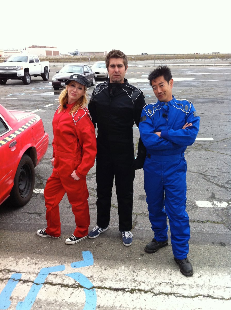 Kari Byron tweet media