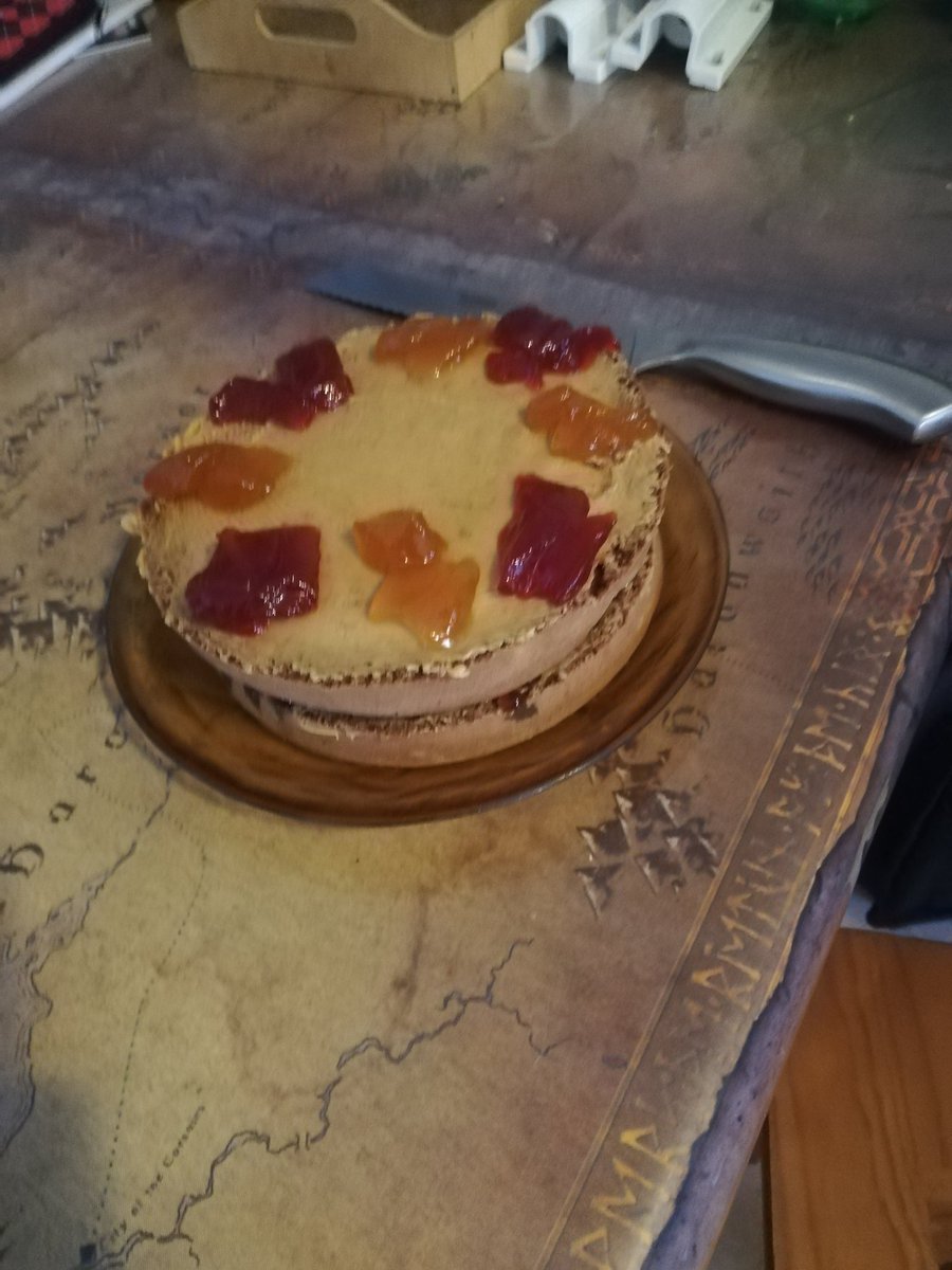 MattyMyst's tweet image. Peanut butter and jam cake for dinner and than to work. I'm a really adult with a really job.

I'll be live at 18:00

twitch.tv/mystmatty

#kindnessispunk #twitchaffiliate #leagueoflegends #pierced #blackouttattoo #catdad