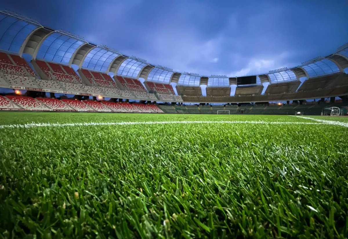 Sportimize's tweet photo. 🏟️ L'AS Bari devra rénover son stade mythique San Nicola afin de permettre au club de remonter. Les 26 'pétales' formant l'étage seront le plus gros chantier, ainsi qu'un toit éventuel dans les prochaines années. 👷♂️
💰 Investissement : 𝟏𝟏 𝐌𝐄 !
📸 #ASBari | #SportsBiz https://t.co/JfoJ2Eofts