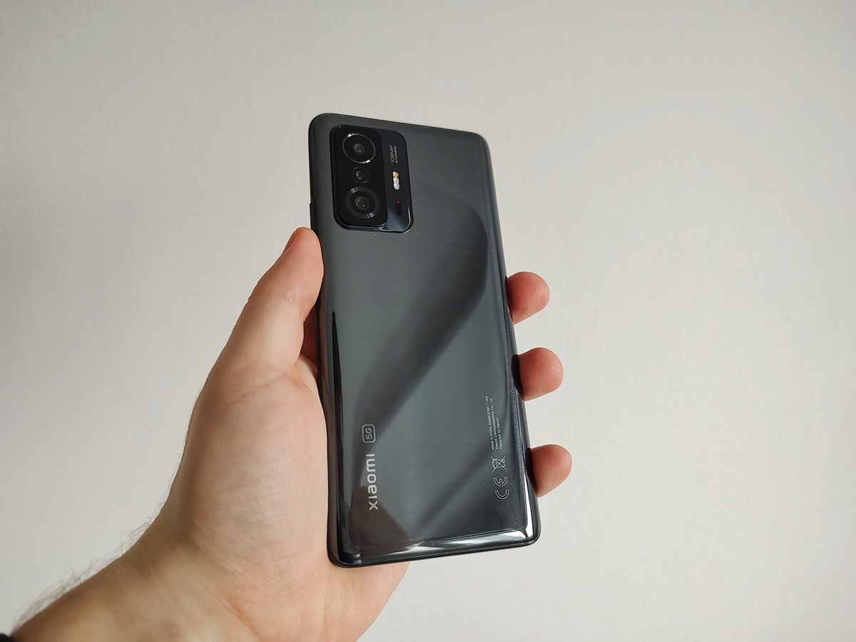 TymekNowak's tweet photo. Na testy przyjeżdżają do mnie aż 3 urządzenia od Xiaomi Polska 😁
Jak sprawdzą się u mnie: #PocoM4Pro, #Xiaomi11T i #XiaomiBand6? Przekonacie się o tym niebawem 😉 https://t.co/b557Fu9Dsd
