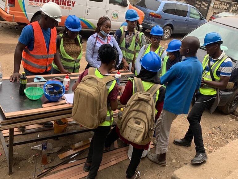 DeckeAcademy's tweet photo. Throwback to our last furniture making class. We miss our wonderful students. This was a very interesting set; they were so active. Retweet if you see yourself in any of these pictures πππ
Follow us for upcoming courses.
#deckevocationalacademy #lagostraining #edutwitter https://t.co/GxrOrI5ML6