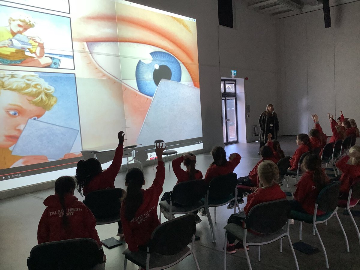 THSch_English's tweet image. Year 3 were fully immersed in our underwater fantasy book #Flotsam by #DavidWiesner today @TalbotHeathSch @THSch_Junior #THSchY3 💦🐠🐙🔍