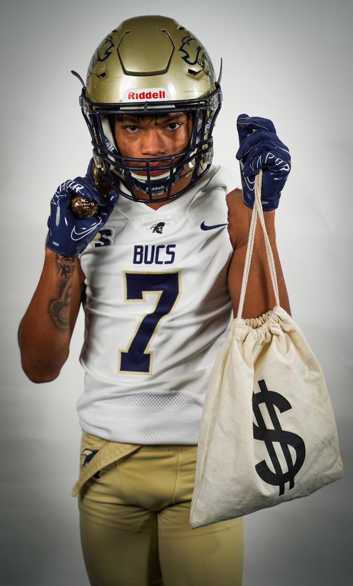 Tunnel Vision. 🤫 #soonmomma