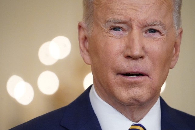 DolarToday's tweet photo. Biden volvió a tildar a Maduro de dictador y reiteró su compromiso con Venezuela -► https://t.co/LGhcDAu0M6 https://t.co/rpNIUHDdSw