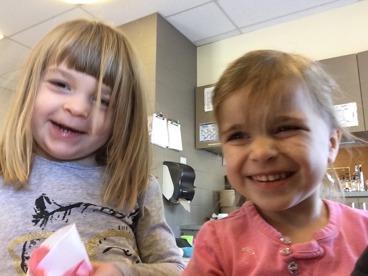 SFA_ELC's tweet image. Silly fun in PS.  Friendships start here. #SocialEmotionalLearning #MakingConnection #JustPlainHavingFun