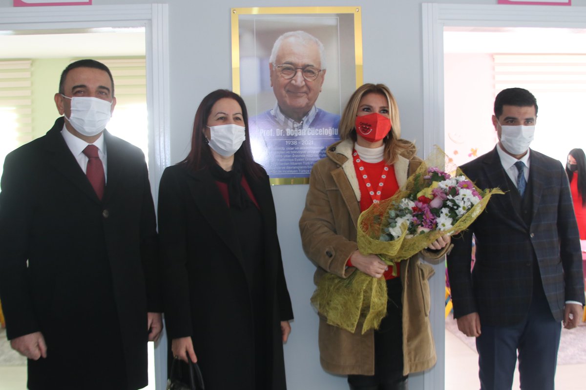 SiirtValiligi's tweet photo. Eğitim Gönüllüsü @gulbenergen'in kurucusu olduğu ‘Çocuklar Gülsün Diye Derneği’, 41.Anaokulu, Baykan ilçemizde törenle açıldı.

2021 yılında vefat eden Prof.Dr. Doğan Cüceloğlu’nun adının verildiği Anaokulu’nda yaklaşık 100 öğrenci eğitim alacak.

Emeği geçenlere teşekkür ederiz. https://t.co/cWgOUW557a