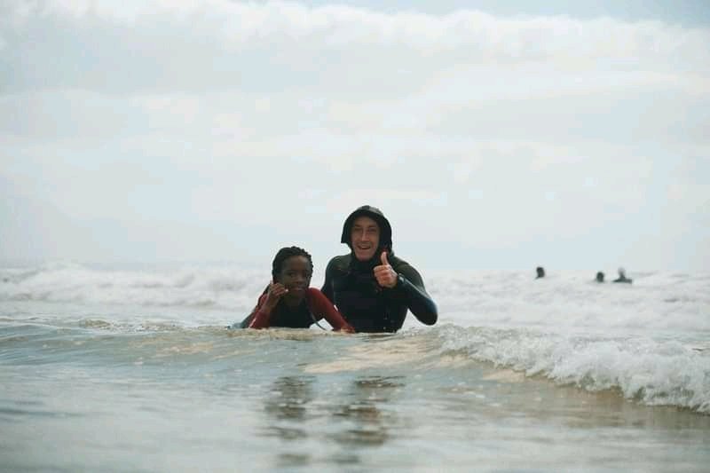 Linomtha Yabo is progressing very well in the core surf programme. She is so confident that she will get her surfing right. 🏄‍♀️

#girlstoo #thesurferkids #welovesurfing