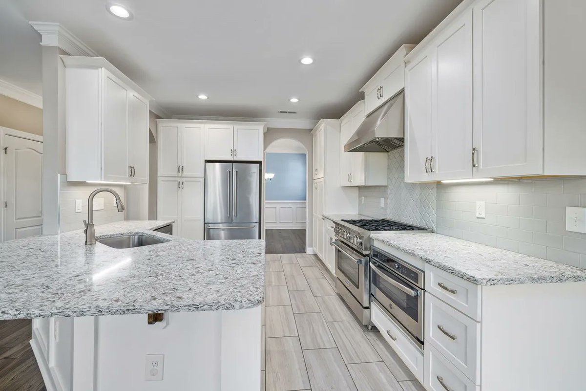 Are you craving a perfect corner like this one in your kitchen?⠀
⠀Give us a call at 973-302-2075 ✨⠀

#kitchenbeautiful #kitchendecor #kitchendesign #kitchenchronicles #interiorstyling #homedecorideas #kitchengoals #homedesignideas #interiorandhome #kitchenreno #interior