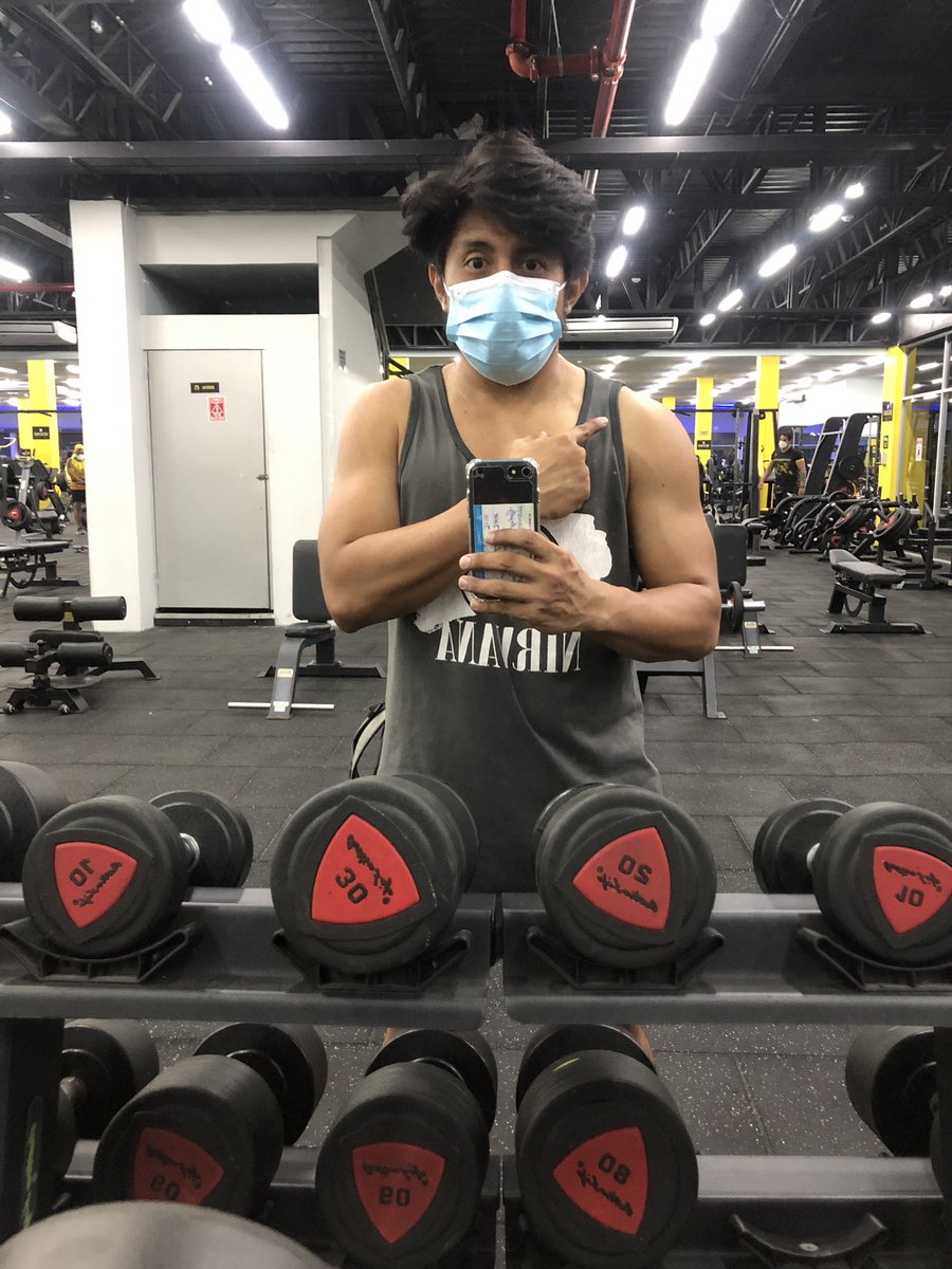 elsolitoX's tweet photo. Los grupos musculares que más me gusta entrenar piernas (cuádriceps) y hombros…
#tweetdeapreciacion #teamshoulders #teamlegs https://t.co/yX9nlA0LYu