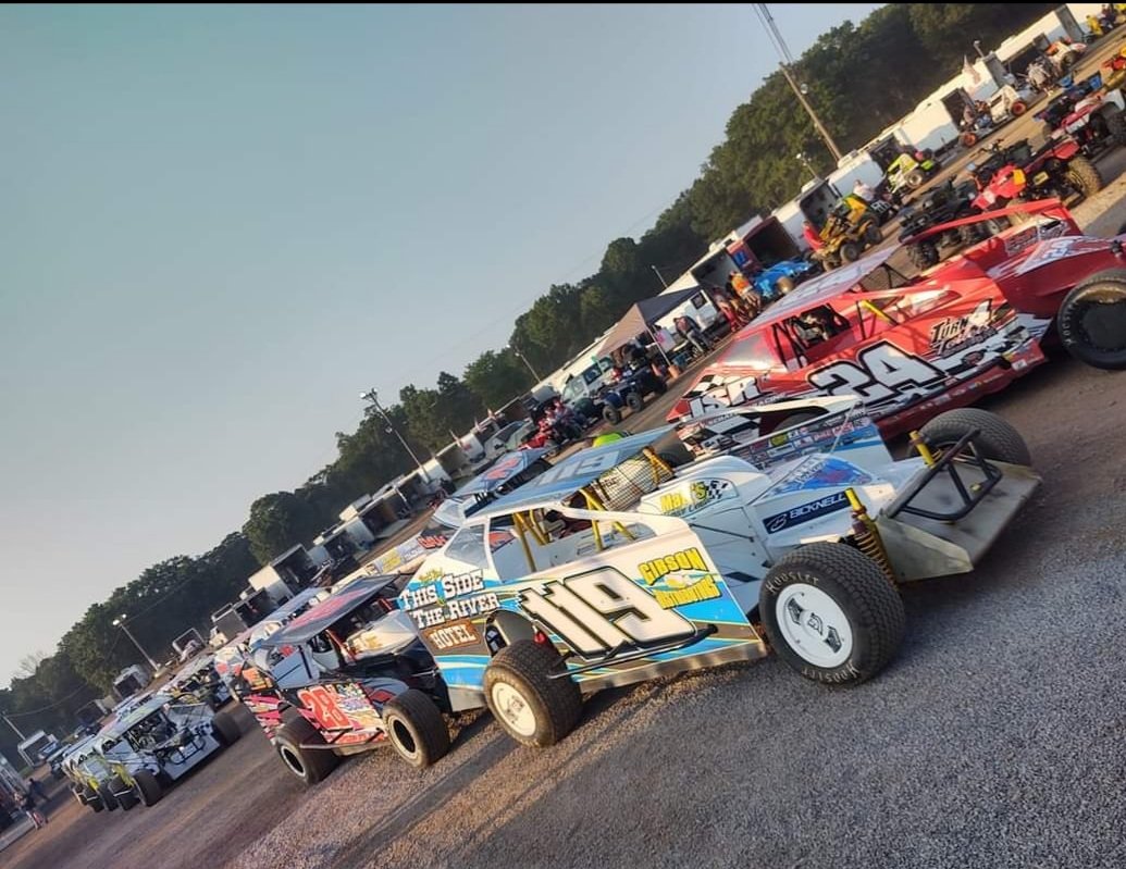 Lernerville's tweet photo. Don't miss the return of the @ASCoC on Friday, April 29 as they being their thrilling brand of 410 Sprint action!! They'll be joined by the Millerstown Pic-A-Part Penn Ohio Pro Stocks and the @RUSHSportMods, making for a fantastic night at The Action Track #CircleIt https://t.co/iyb4nkcHPP
