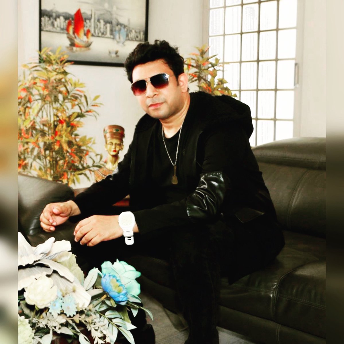 anand1512005's tweet photo. Self confidence is the best outfit ❤️

#singer #musicproducer #songwriter #fashion #indiansingers #explore #picoftheday #pic #photo #happy https://t.co/3mAnrMwMFJ