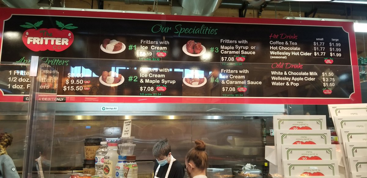 BotanicalProp's tweet image. Looking for a fantastic way to start your day? Head to @stjacobsmarket. Many unique vendors with #Canadian #Handcrafted items &amp;amp; #FarmFresh food. Start your day as we do with piping hot apple fritters from #thefritterco
Visit us on the 2nd floor for natural handpoured #SoyCandles