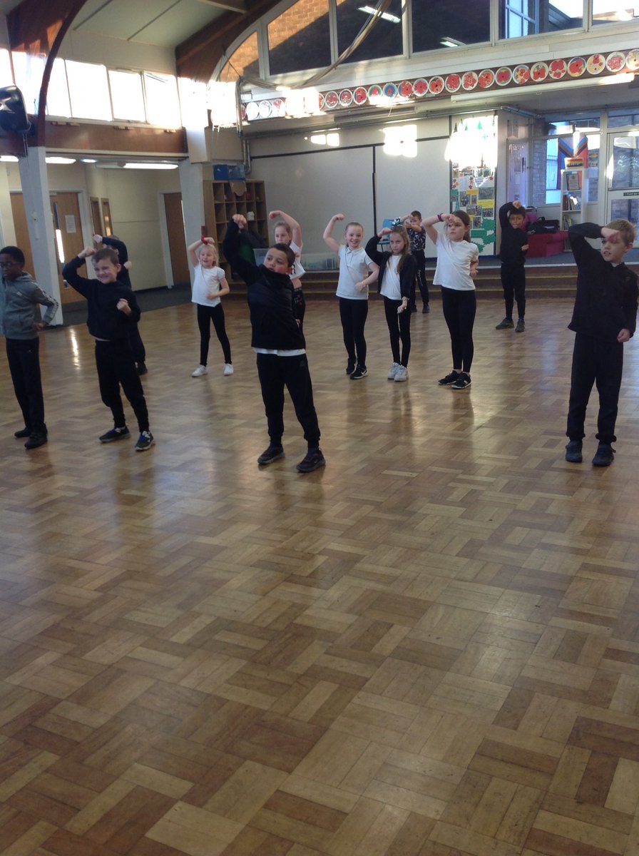 Really enjoyed being involved in Year 4s first Karate lesson delivered by <a href="/MrHampsonMG/">Mr H - #TeamGarnet</a> 

#AspireAchieveSucceed #CareDareFairShare <a href="/TeamManorGreen/">Manor Green Primary #ReadyRespectfulSafe</a>