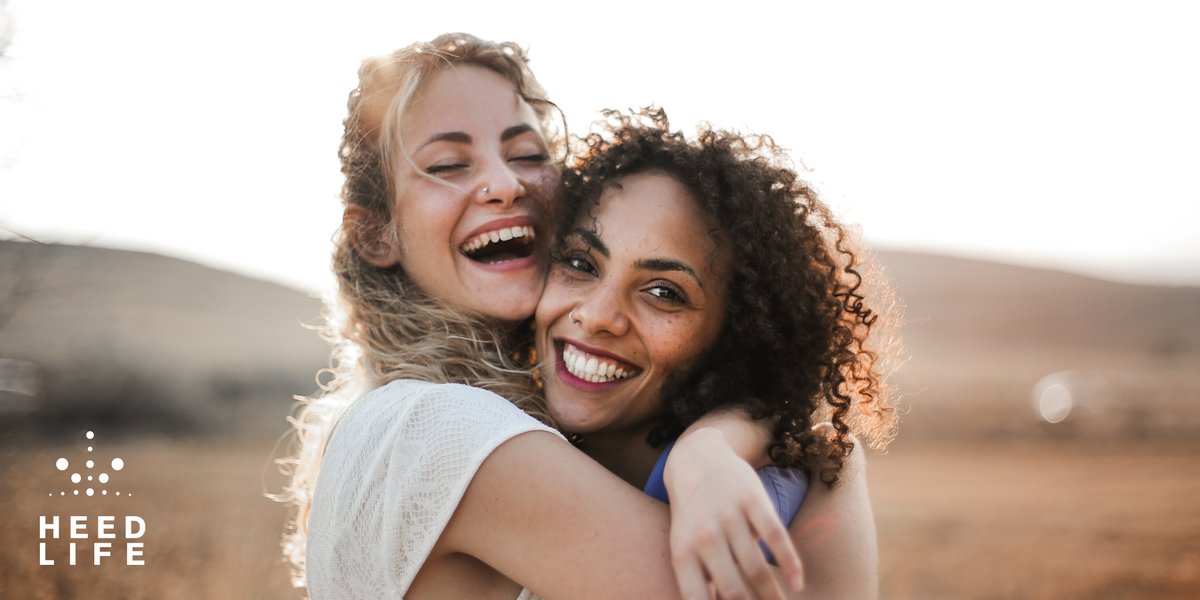 HeedLife's tweet image. Did you know it's National Hugging Day today? 🤗

Hugging is a great way to increase those feel-good endorphins 🙌 And if you're uncomfortable with real-life hugging, send a virtual hug or an uplifting message instead 💚

#NationalHuggingDay #TeamHeed