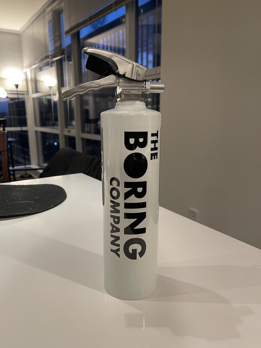 Paneer_'s tweet photo. @poolerity Can’t forget the accompanying fire extinguisher https://t.co/X1b1TJx7qI