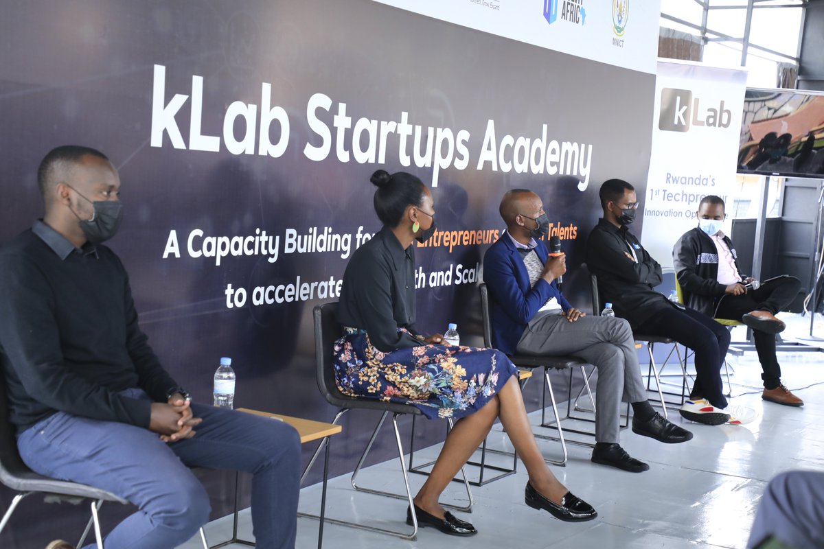 klabrw's tweet photo. Today, We were graced to host Hon. Minister @MusoniPaula in #kLab Startups Academy first cohort; Indatwa Class graduation ceremony.
The program aims to train software developers and techpreneurs.
Congratulations #Indatwaclass
#kLabstartupsacademy #techpreneurs
#kLabalumni https://t.co/G3M5LQnld9