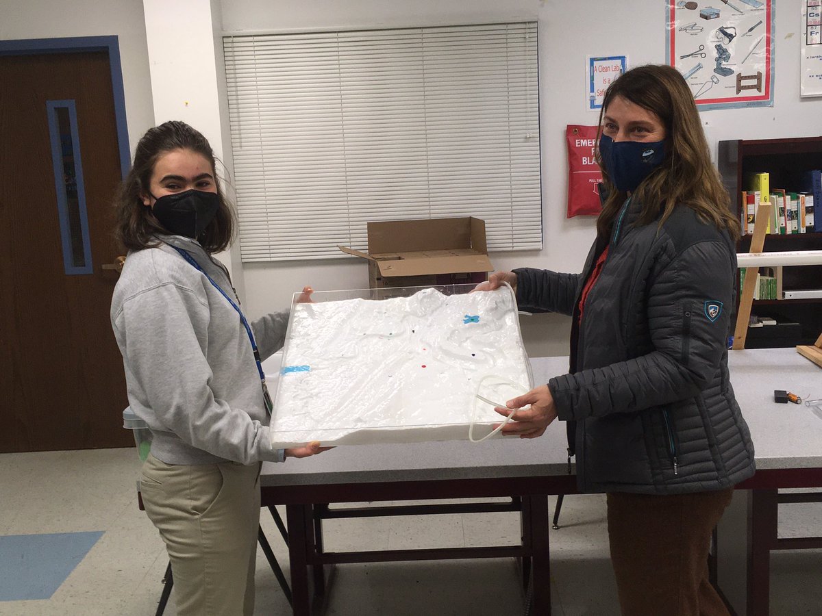 triverfellows's tweet photo. Excited to transfer a 3D topographic watershed model to Outdoor Chattanooga. Local teachers will be able to check this out! More details to come. 🏞💧Nice work class of 2025 river fellows! https://t.co/MUL9IjNX1B